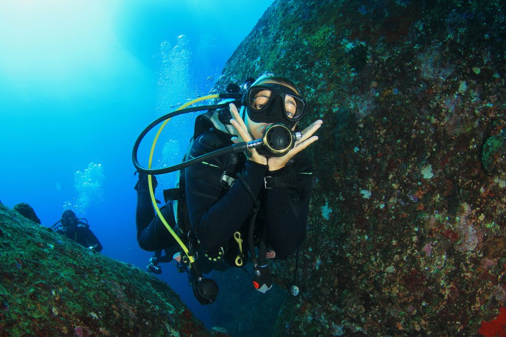 How To Dive into SCUBA By Richard Franken Aruba Local 3